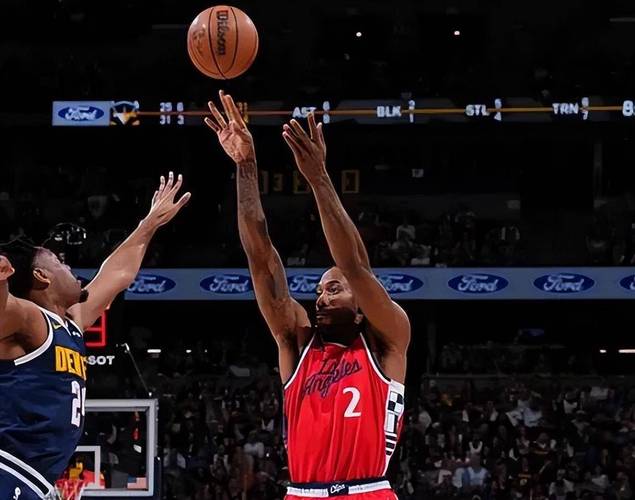 并非诺坎普首秀，世体：弗里克曾跟随拜仁在诺坎普踢过比赛（世体：弗里克早已随拜仁做客诺坎普，此行并非首秀）