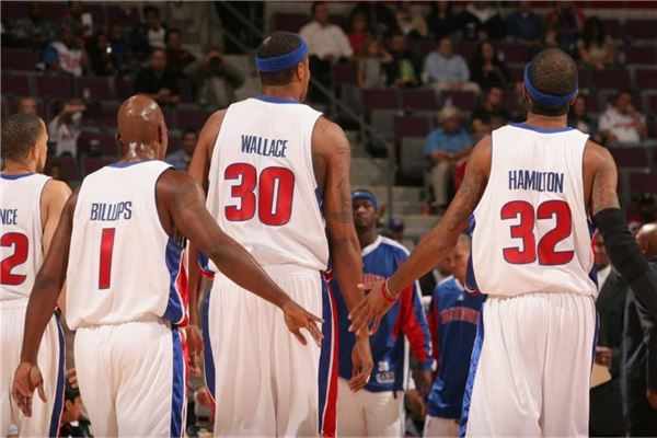 世界杯位置稳了？邮报：凯恩、贝林等五人参与英格兰队新球衣拍摄（邮报：凯恩、贝林等五将参与英格兰新球衣拍摄，世界杯席位稳了？）